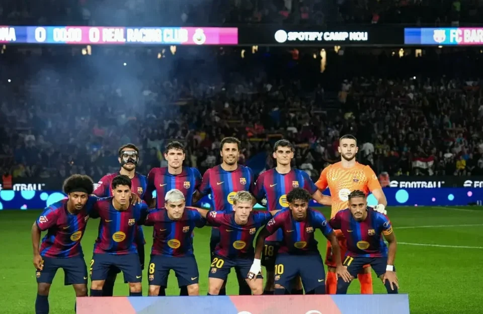 Raphinha Hat-Trick Powers Barcelona to 7-2 Win Over Racing