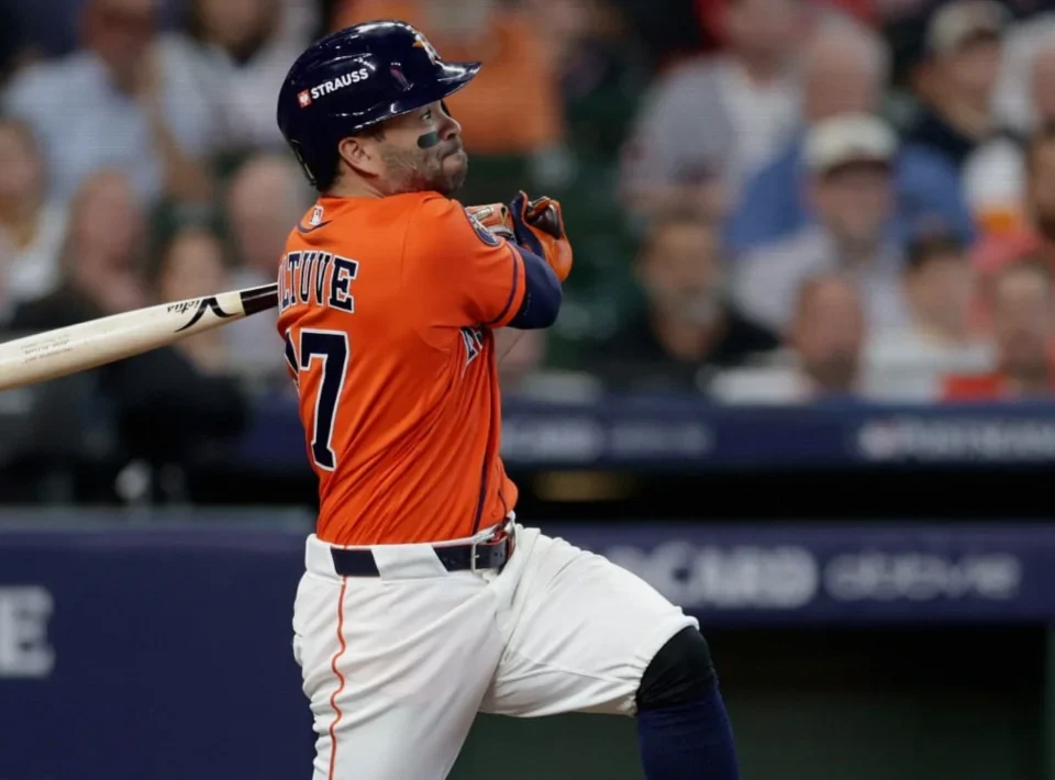 José Altuve Hits 28th Playoff Homer as Astros Rally in AL Wild Card Game 2