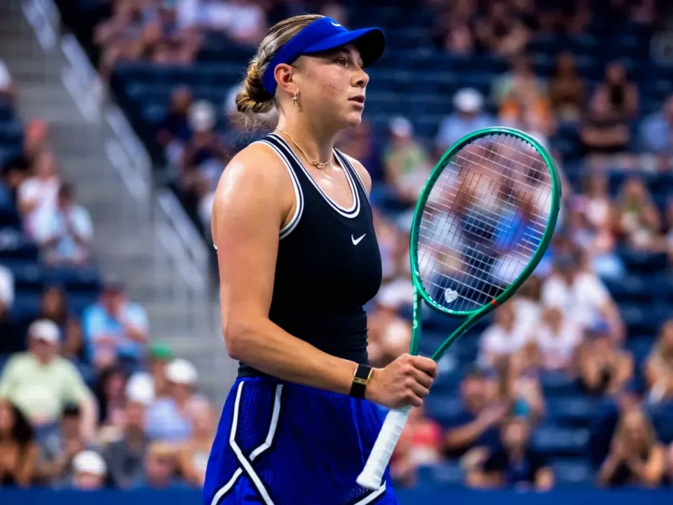 Amanda Anisimova Withdraws from Singapore Tennis Open with Wrist Injury