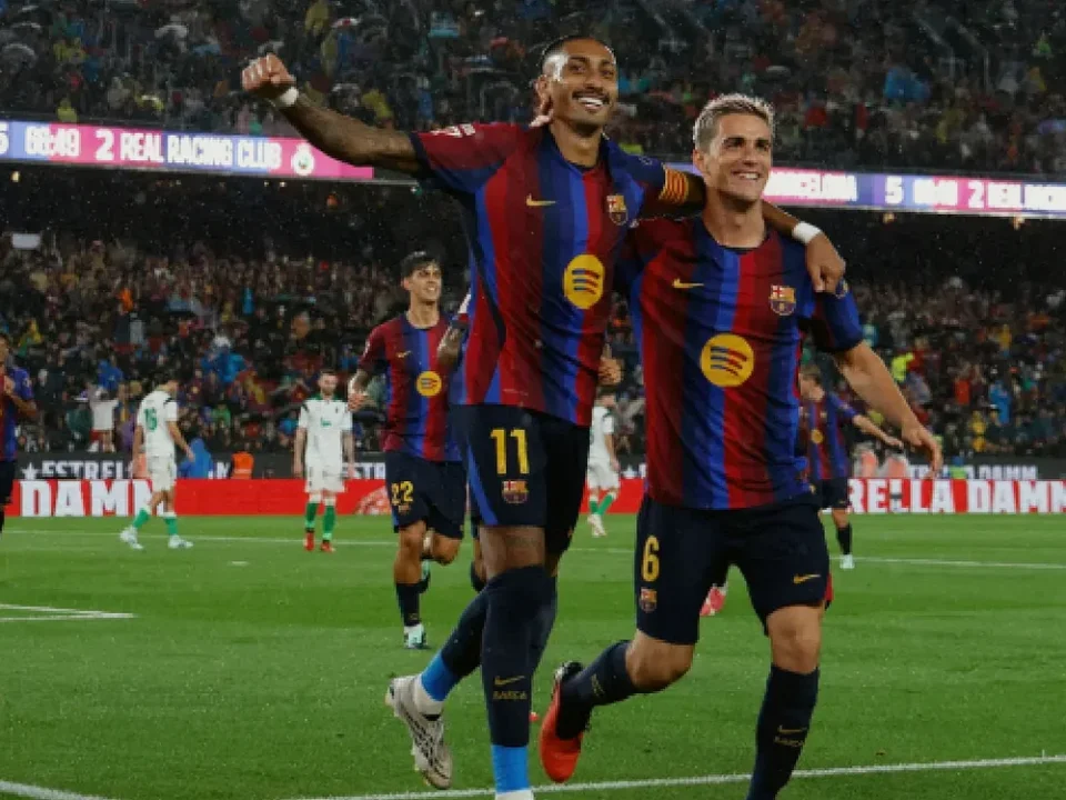 Raphinha Hat-Trick Powers Barcelona to 7-2 Win Over Racing Santander