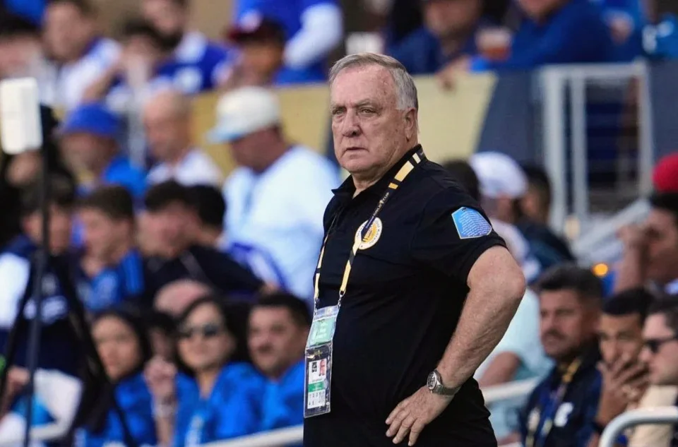 Curaçao Extend Dick Advocaat After Historic World Cup Debut