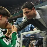 Armando González Names Chicharito Hernández as His Football Idol at Olympiacos