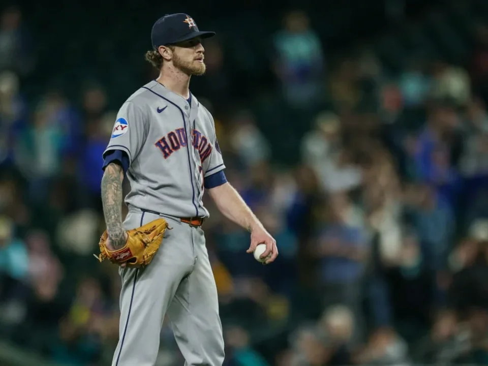 Astros Blow Four-Run Lead in 10-Inning Loss to Mariners