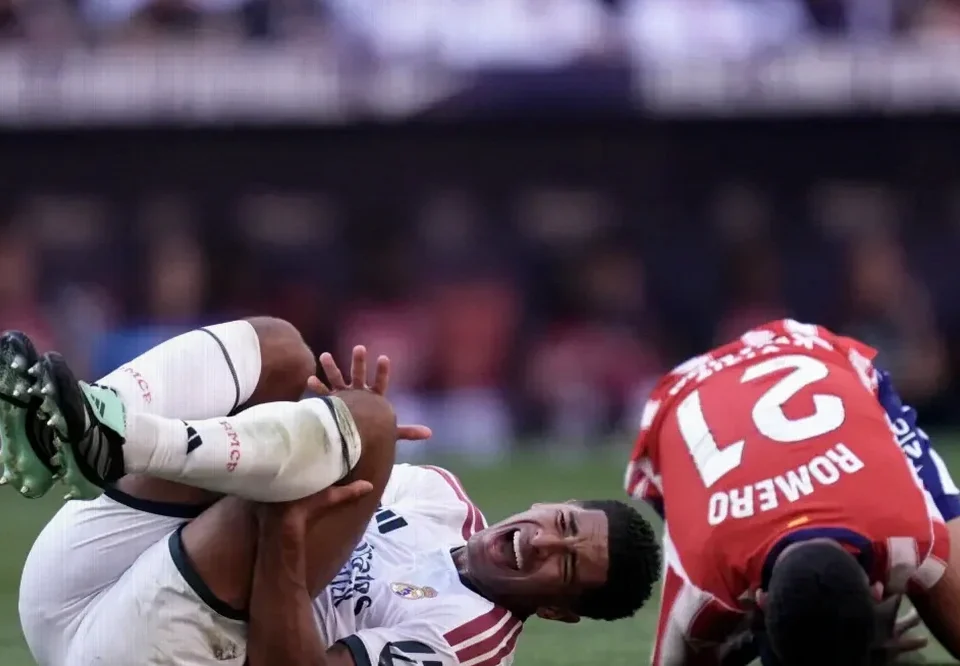 Jonathan David Fires Atlético to Derby Lead Over 10-Man Real Madrid