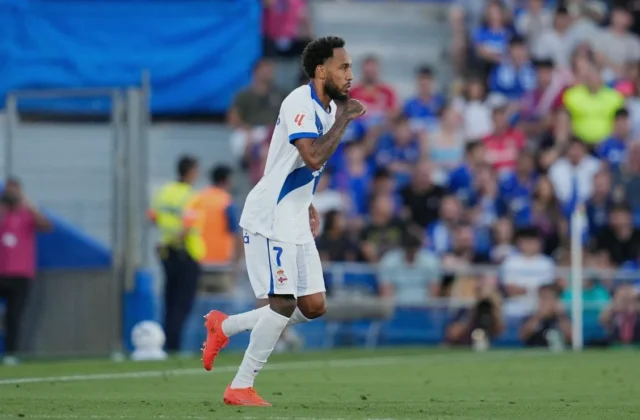 Aubameyang Faces Two-Month Layoff After Successful Knee Surgery