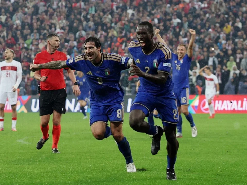 Italy Hammer Turkey 4-1 Ahead of Crucial France Clash