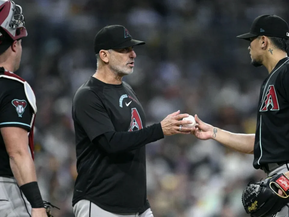 Diamondbacks Need Final-Day Win and Phillies Loss to Reach Playoffs
