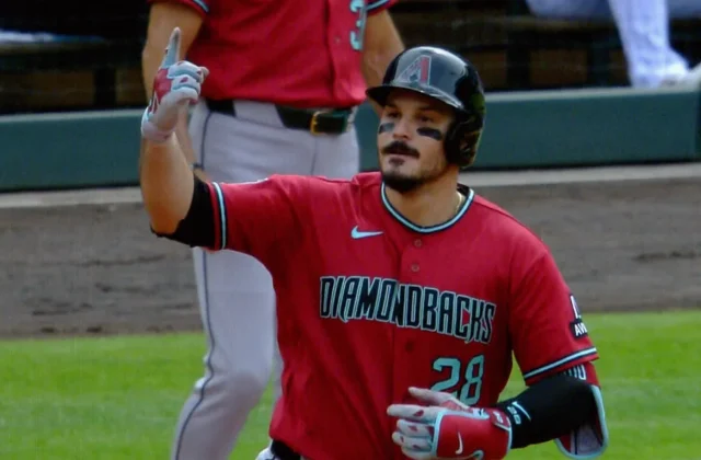 Diamondbacks Enter Final Weekend Chasing Phillies for NL Wild Card