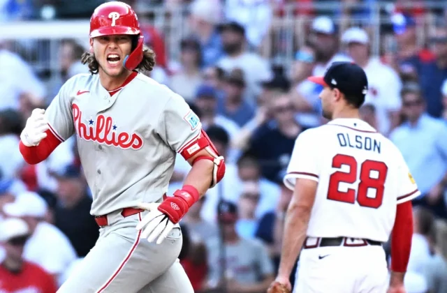 Phillies Rally Past Braves in 10 to Force NL Wild Card Game 3