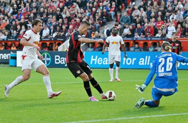 Bayer Leverkusen Beat RB Leipzig 2-0 to Reach Bundesliga Top Five