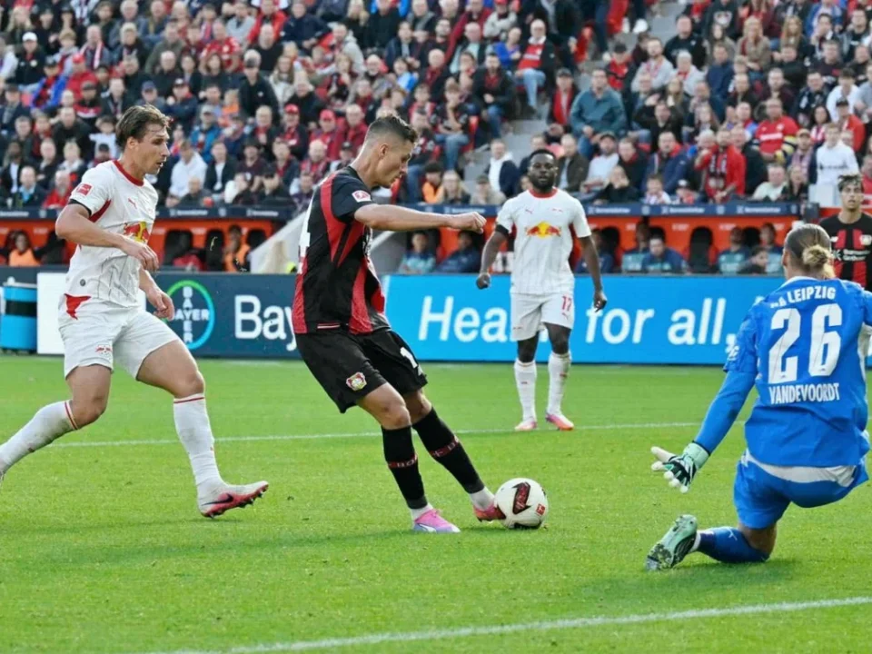 Bayer Leverkusen Beat RB Leipzig 2-0 to Reach Bundesliga Top Five