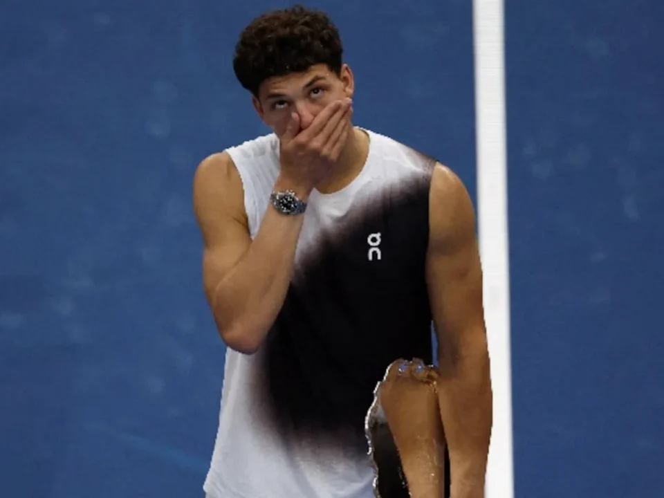 Tennis Update: No Match or Tournament Details Provided