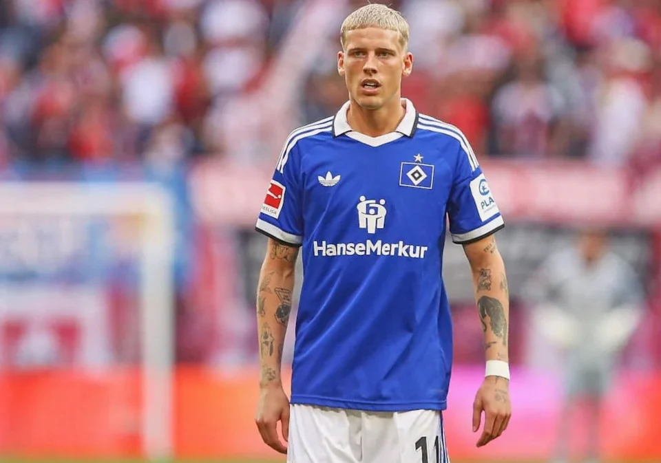 HSV Lose Albert Grönbaek to Thigh Injury After Denmark Duty
