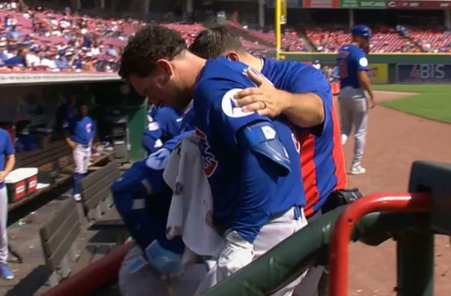 Alex Bregman leaves Cubs-Reds game after foul ball injury