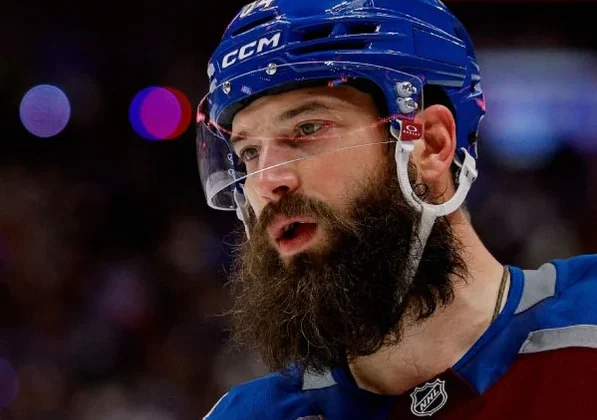 Brent Burns Debuts Trimmed Beard and New Smile at Avalanche Camp