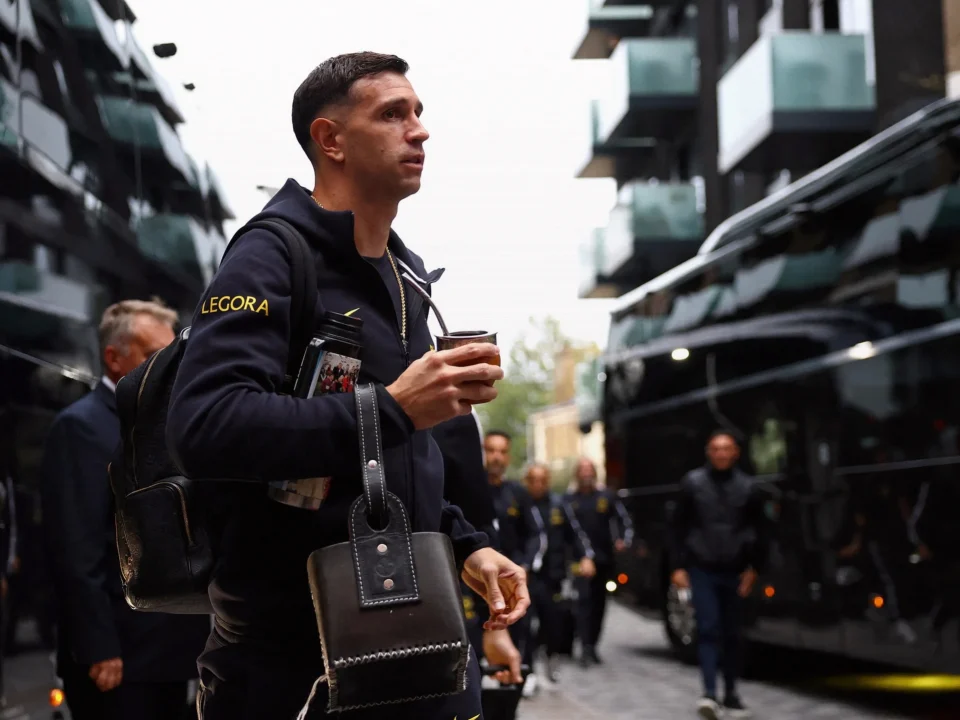 Brentford and Chelsea Confirm Starting XIs for West London Clash