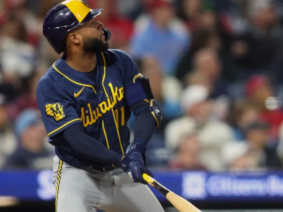 Milwaukee Brewers Earn First 100-Win Season With Victory in Philadelphia