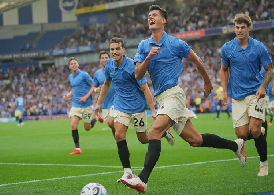Brighton Crush Arsenal 3-0 to Hand Manchester City Title Race Edge