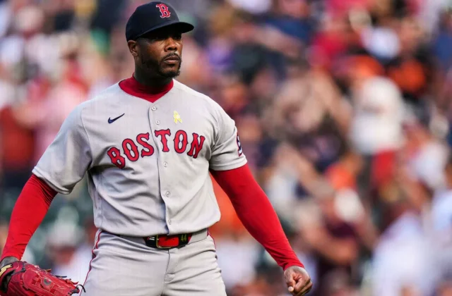Aroldis Chapman Day to Day With Left Lat Tightness After Red Sox Win