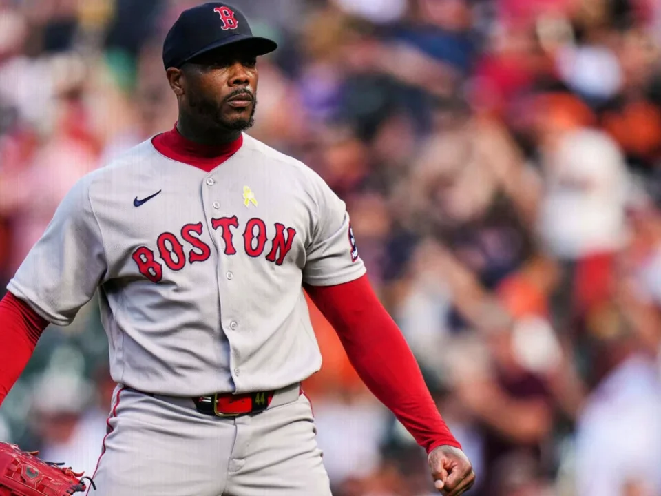 Aroldis Chapman Day to Day With Left Lat Tightness After Red Sox Win