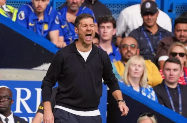 Chelsea Held by Hull as Belloumi Double Exposes Defensive Frailties