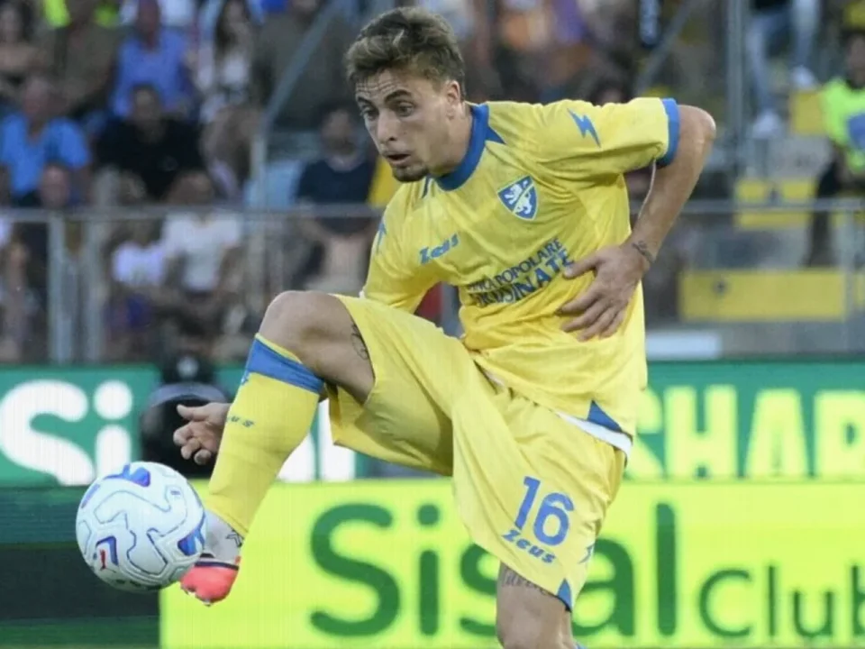 Cichella Eyes Italy U21 Impact as Frosinone Midfielder Returns to Abruzzo