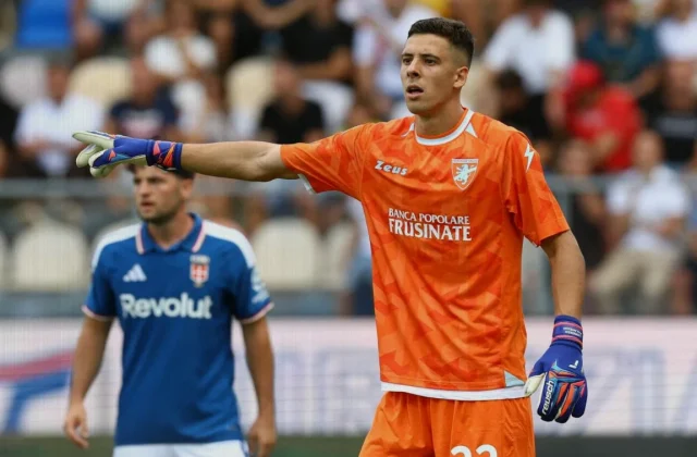 Lorenzo Palmisani Stars as Frosinone End Como’s Unbeaten Start