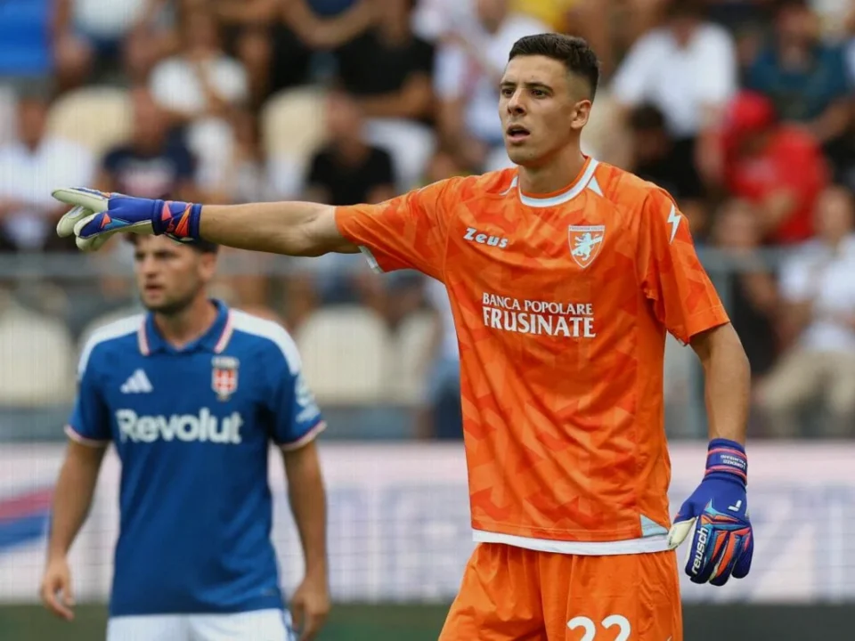 Lorenzo Palmisani Stars as Frosinone End Como’s Unbeaten Start