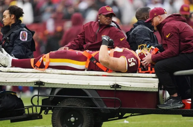 Leo Chenal Carted Off With Neck Injury Against Seahawks