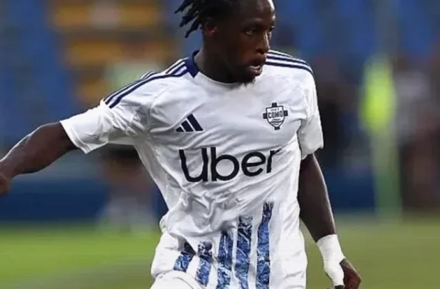 Como Hand Jayden Addai Boost for Frosinone Trip