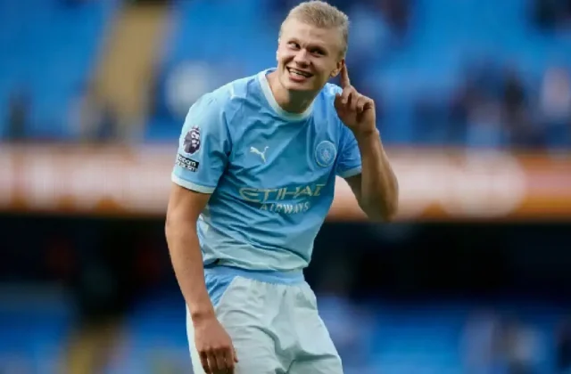 Manchester City Go Top After Haaland Milestone in Sunderland Thriller