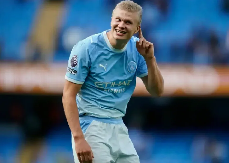 Manchester City Go Top After Haaland Milestone in Sunderland Thriller