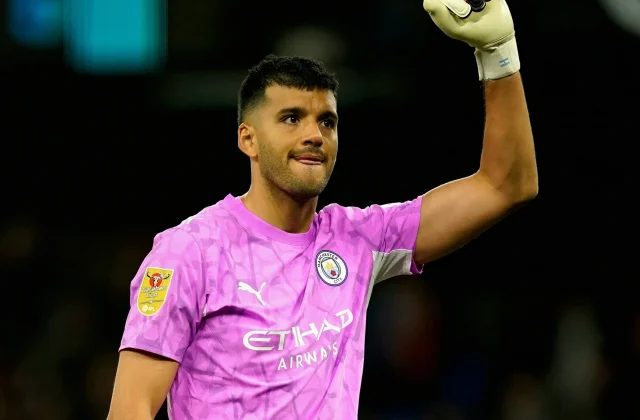 Gerónimo Rulli Debuts as Manchester City Cruise into Carabao Cup Last 16