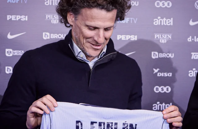Diego Forlán Names First Uruguay Squad as Head Coach