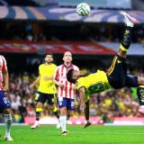 Luis Gabriel Rey’s Late Stunner Earns Club América Draw with Chivas