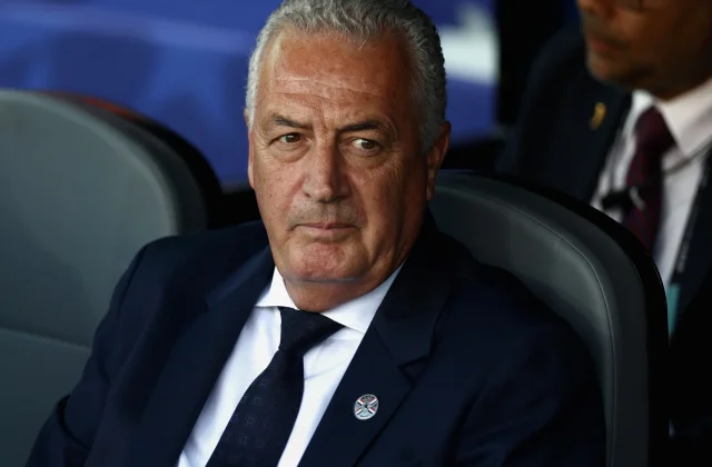 Gustavo Alfaro Names Paraguay Squad for Bolivia and Colombia Tests