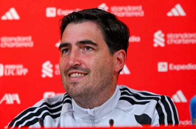 Iraola Praises Arbeloa Ahead of Liverpool’s Fulham Test