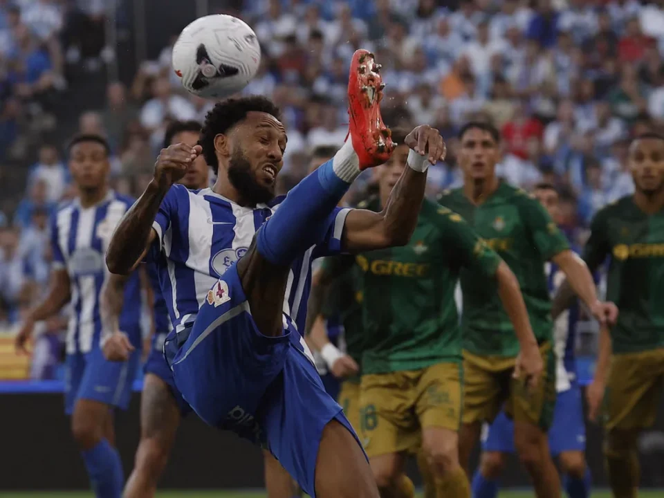 Aubameyang Set for Knee Surgery as Deportivo Face Two-Month Absence