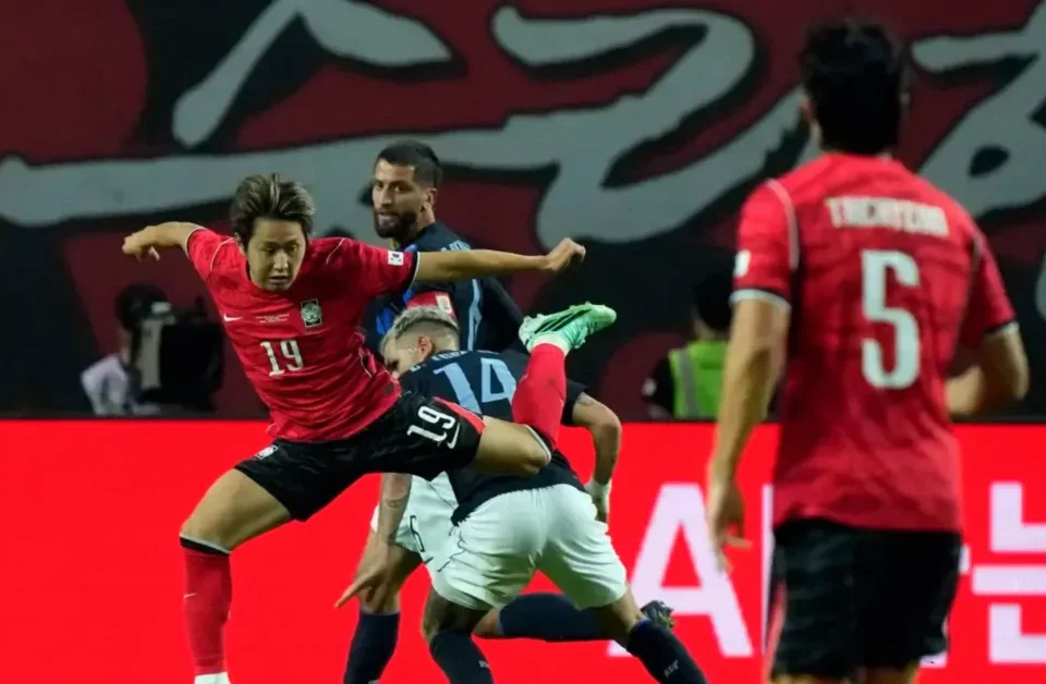 South Korea Urge Robert Moreno to Unlock Kang-in Lee After Uruguay Defeat