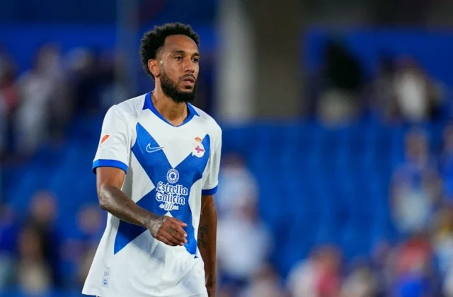 Aubameyang Set for Right-Knee Surgery After Strong Deportivo Start