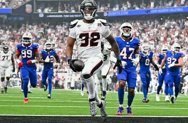 David Montgomery’s Three-TD Texans Debut Spoiled by Bills Loss