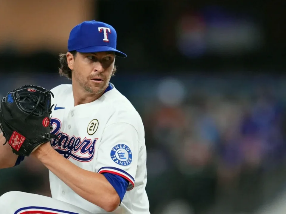 Jacob deGrom Leads Rangers Past Red Sox Despite Discomfort