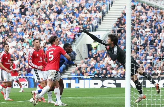 Maitland-Niles’ Last-Gasp Stunner Earns Everton Draw Against Man Utd