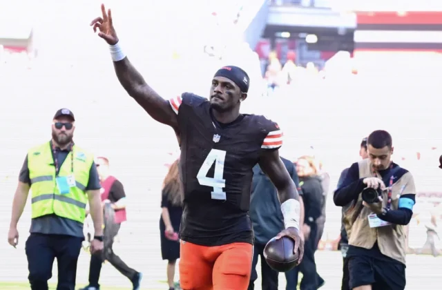 Deshaun Watson Earns Warm Welcome in Browns Home Opener