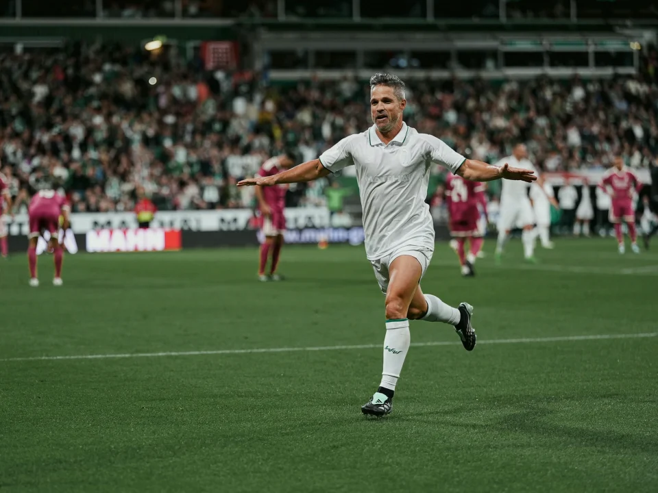 Diego Scores as Werder Bremen Legends Beat Real Madrid 4-3
