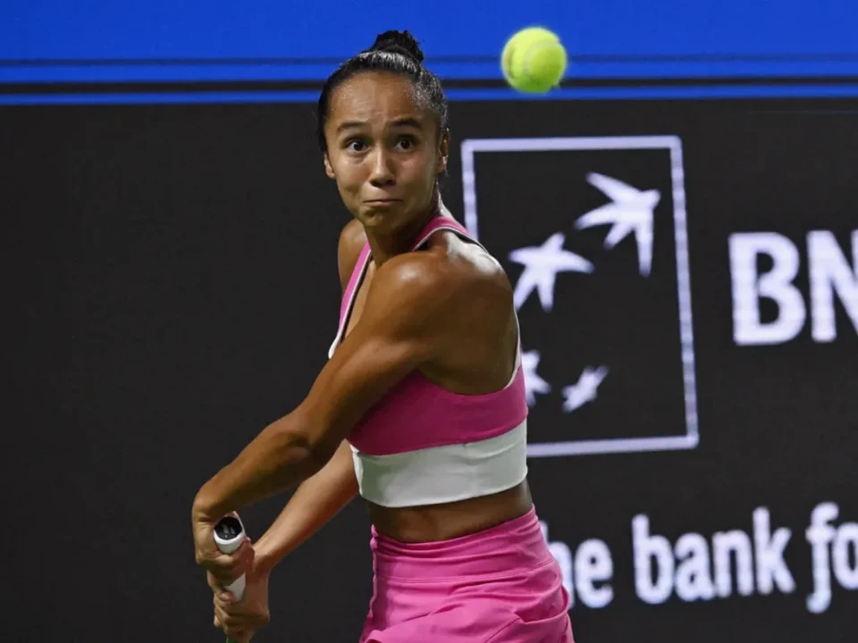 Fernandez Battles Back to Reach Singapore Tennis Open Final