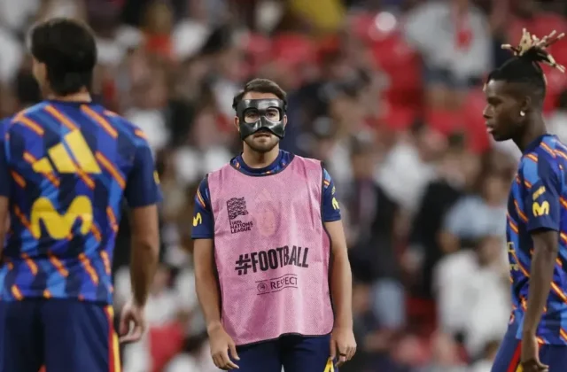 Spain Release Eric Garcia After Knee Discomfort Against England