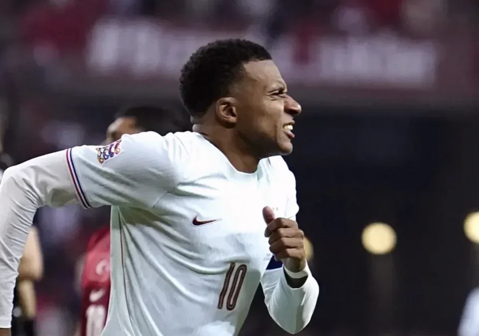 Mbappé Knee Injury Sends Real Madrid Star Back from France Duty