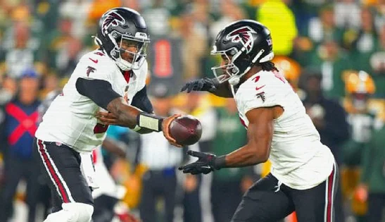 Bijan Robinson, Drake London Lead Falcons Past Packers in Green Bay