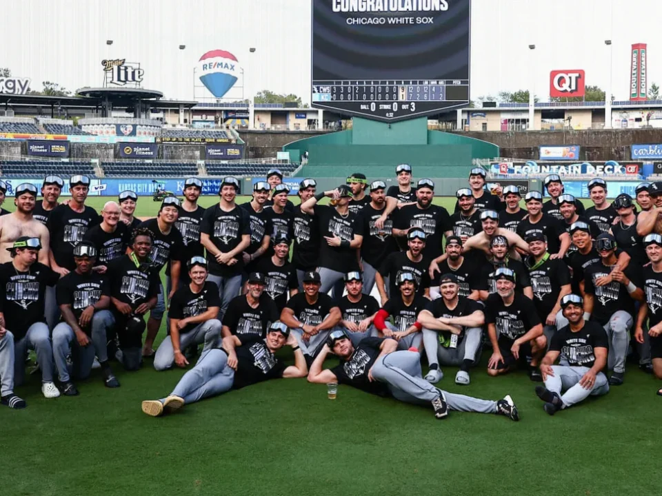 White Sox Celebrate Playoff Berth With Near-Capacity Crowd at Rate Field
